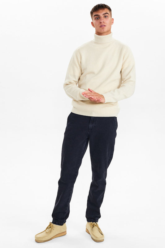 AKNICO SOLID ROLL NECK LAMBSWOOL