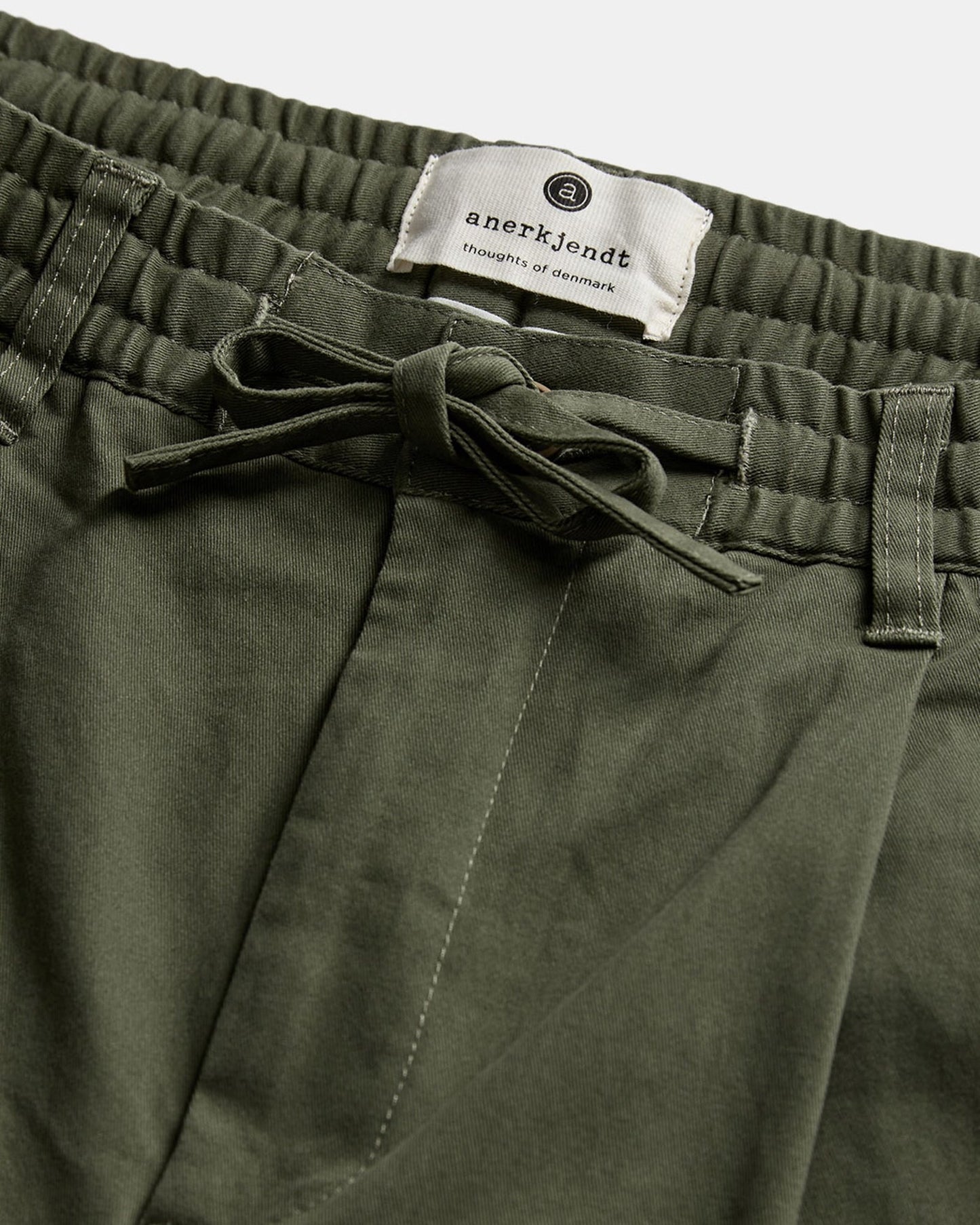 AKJAN COTTON PLEAT ELA PANTS Olivine