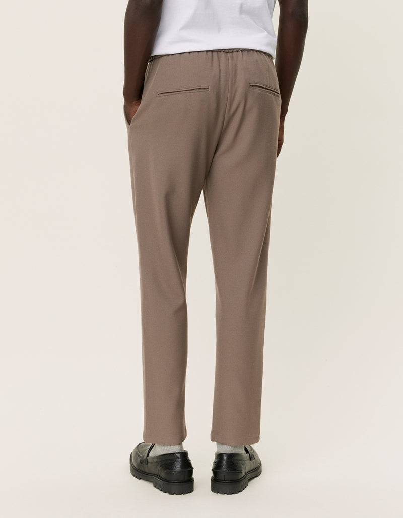 Como tapered drawstring pants bungee cord